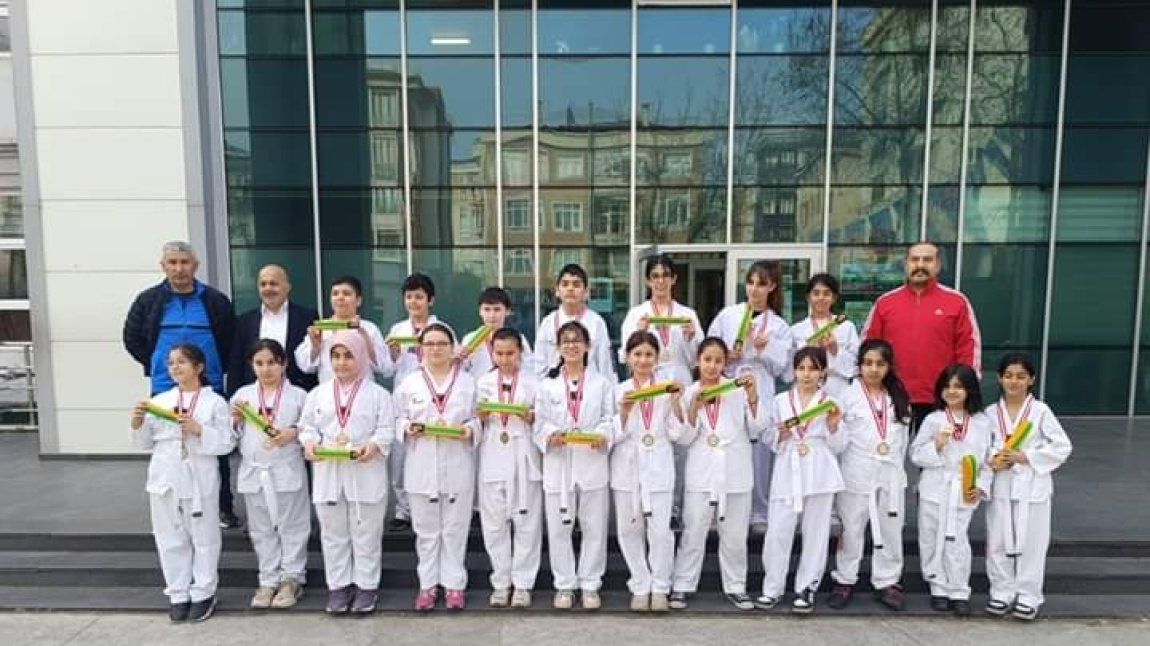 Okulumuz teakwondo takımı Kuşak ve madalya töreni düzenlendi